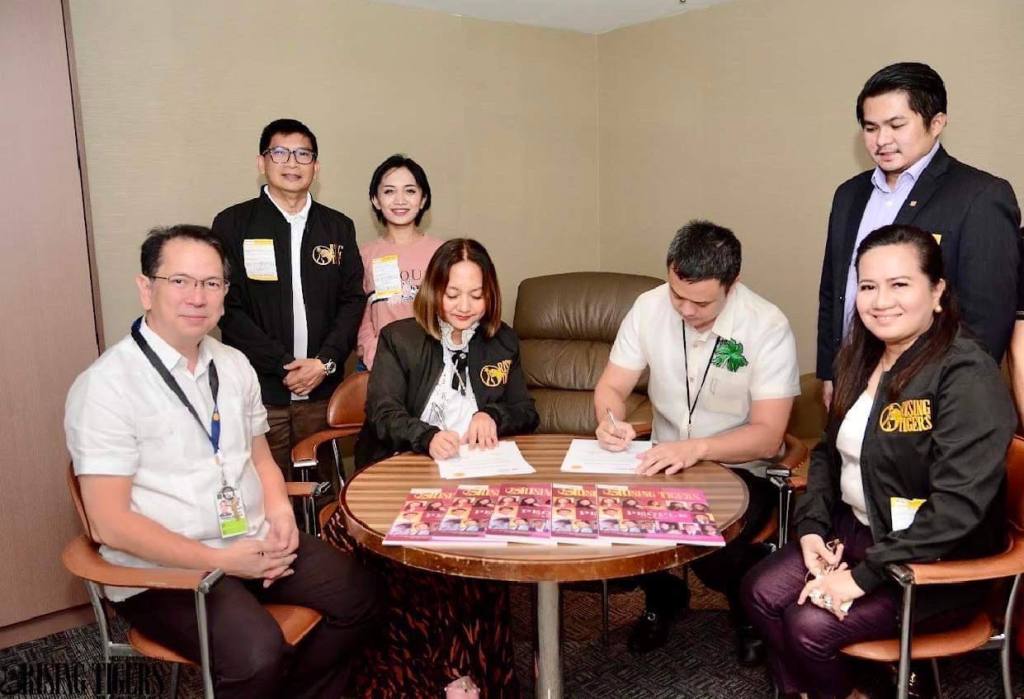 Rising Tigers and Philippine Airlines Representative during the contract signing.
